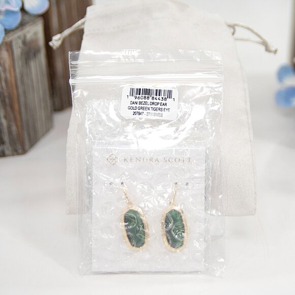 Kendra Scott Dani Gold Bezel Frame Green Tiger's Eye Earrings NWT - Picture 6 of 6